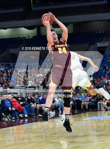 Thumbnail 2 in West Texas vs. Thorndale (UIL 2A Final) photogallery.