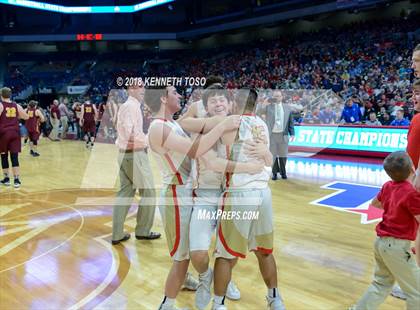 Thumbnail 2 in West Texas vs. Thorndale (UIL 2A Final) photogallery.