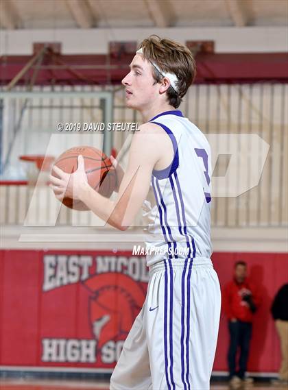 Thumbnail 2 in Biggs vs. Los Molinos (Love of the Game) photogallery.
