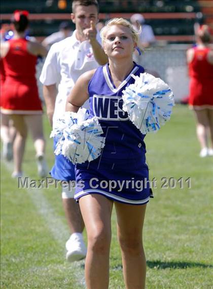 Thumbnail 2 in 22nd Maine Shrine Lobster Bowl Classic (East vs. West) photogallery.