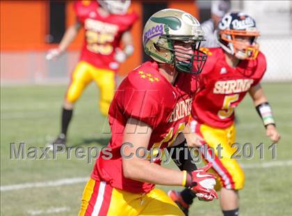 Thumbnail 2 in 22nd Maine Shrine Lobster Bowl Classic (East vs. West) photogallery.