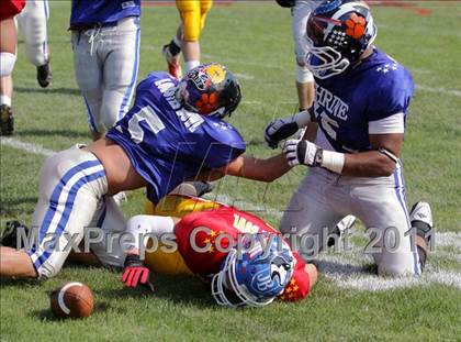 Thumbnail 2 in 22nd Maine Shrine Lobster Bowl Classic (East vs. West) photogallery.