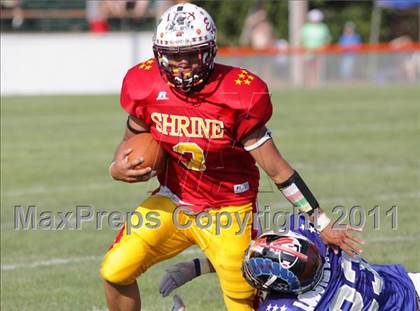 Thumbnail 3 in 22nd Maine Shrine Lobster Bowl Classic (East vs. West) photogallery.