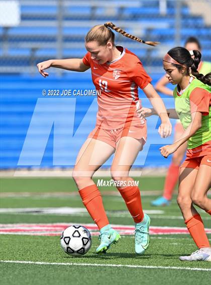 Thumbnail 2 in Boerne vs Celina (UIL 4A Girls Soccer State Semifinal) photogallery.