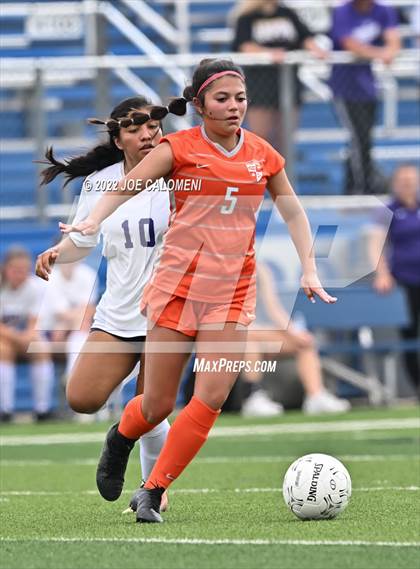 Thumbnail 2 in Boerne vs Celina (UIL 4A Girls Soccer State Semifinal) photogallery.