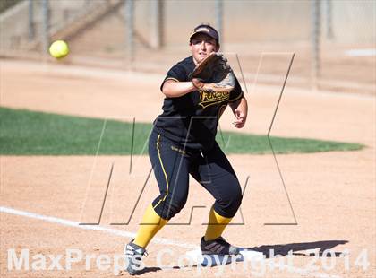 Thumbnail 2 in Ventura vs Santa Monica (CIF SS D4 Final) photogallery.