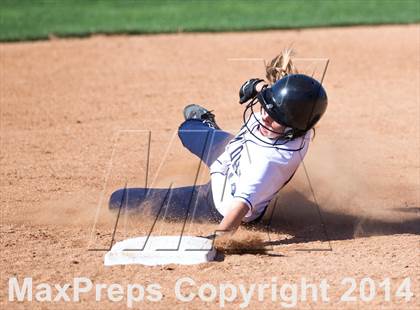 Thumbnail 3 in Ventura vs Santa Monica (CIF SS D4 Final) photogallery.