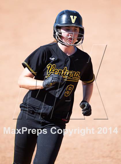 Thumbnail 1 in Ventura vs Santa Monica (CIF SS D4 Final) photogallery.