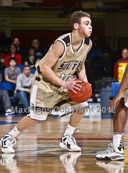 Thumbnail 3 in Clarkstown South vs Mt. Vernon (Section 1 Class AA Semifinal) photogallery.