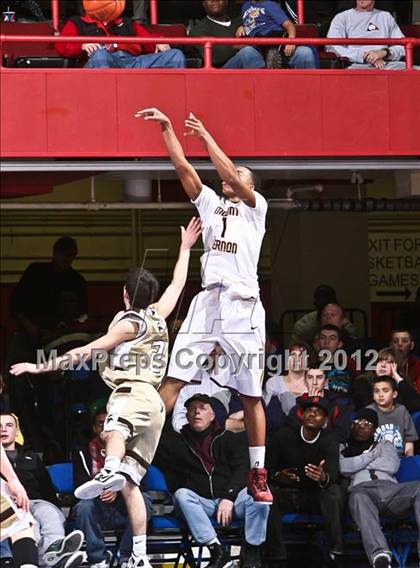 Thumbnail 3 in Clarkstown South vs Mt. Vernon (Section 1 Class AA Semifinal) photogallery.