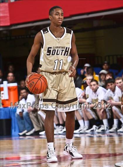 Thumbnail 2 in Clarkstown South vs Mt. Vernon (Section 1 Class AA Semifinal) photogallery.