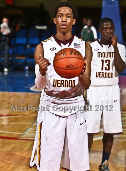 Thumbnail 2 in Clarkstown South vs Mt. Vernon (Section 1 Class AA Semifinal) photogallery.