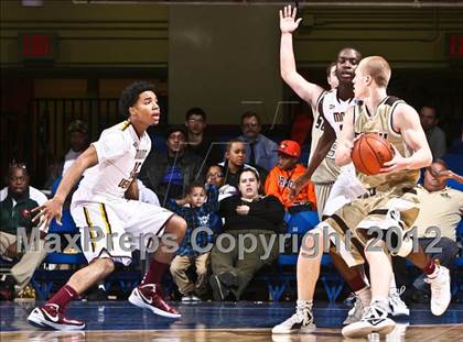 Thumbnail 3 in Clarkstown South vs Mt. Vernon (Section 1 Class AA Semifinal) photogallery.