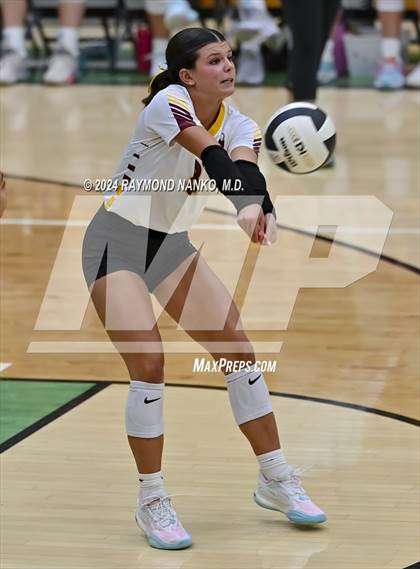 Thumbnail 2 in Zionsville vs McCutcheon photogallery.