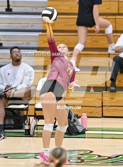 Thumbnail 3 in Zionsville vs McCutcheon photogallery.