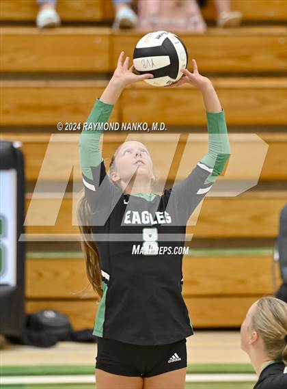 Thumbnail 3 in Zionsville vs McCutcheon photogallery.