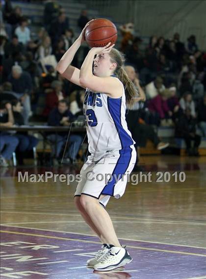 Thumbnail 3 in Amherst Central vs Grand Island (Section VI Class A Final) photogallery.