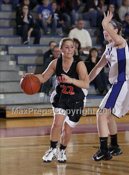 Thumbnail 2 in Amherst Central vs Grand Island (Section VI Class A Final) photogallery.