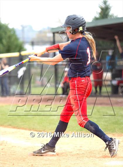 Thumbnail 2 in Rhea County vs Oakland photogallery.