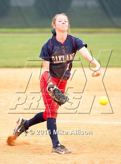 Thumbnail 2 in Rhea County vs Oakland photogallery.