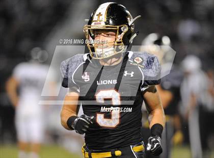 Thumbnail 3 in Servite vs. JSerra Catholic photogallery.
