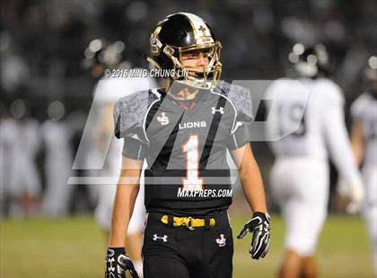 Thumbnail 2 in Servite vs. JSerra Catholic photogallery.