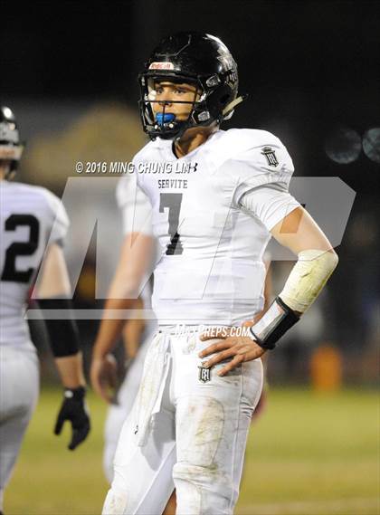 Thumbnail 3 in Servite vs. JSerra Catholic photogallery.