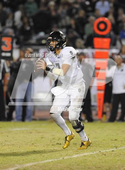 Thumbnail 1 in Servite vs. JSerra Catholic photogallery.