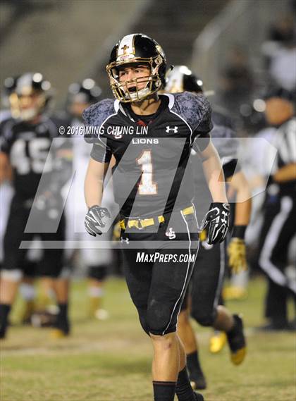 Thumbnail 1 in Servite vs. JSerra Catholic photogallery.