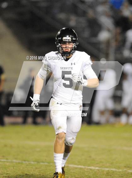 Thumbnail 2 in Servite vs. JSerra Catholic photogallery.