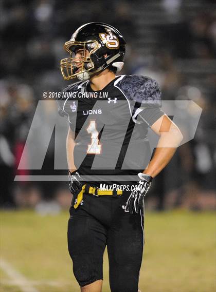 Thumbnail 1 in Servite vs. JSerra Catholic photogallery.