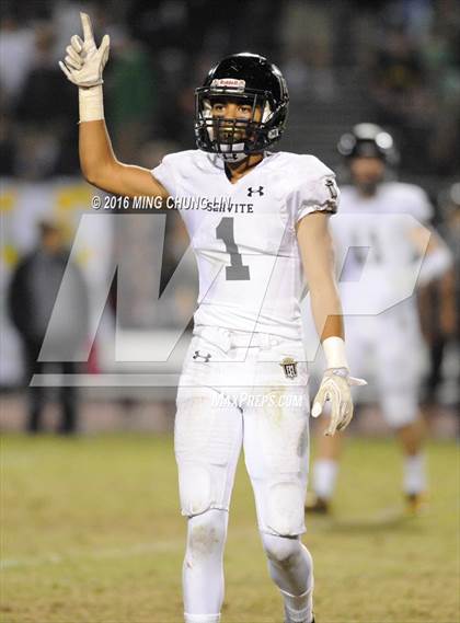Thumbnail 3 in Servite vs. JSerra Catholic photogallery.