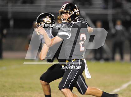Thumbnail 3 in Servite vs. JSerra Catholic photogallery.