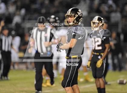 Thumbnail 3 in Servite vs. JSerra Catholic photogallery.