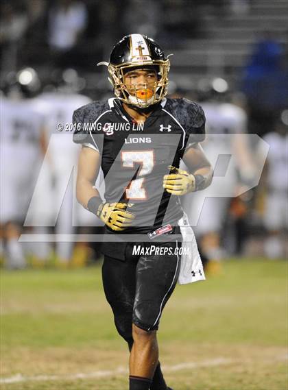 Thumbnail 1 in Servite vs. JSerra Catholic photogallery.
