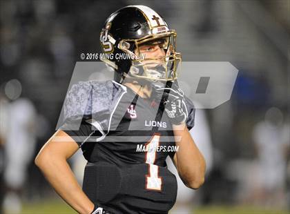Thumbnail 1 in Servite vs. JSerra Catholic photogallery.