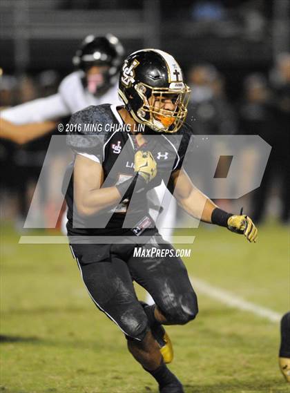 Thumbnail 3 in Servite vs. JSerra Catholic photogallery.