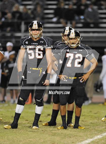Thumbnail 2 in Servite vs. JSerra Catholic photogallery.