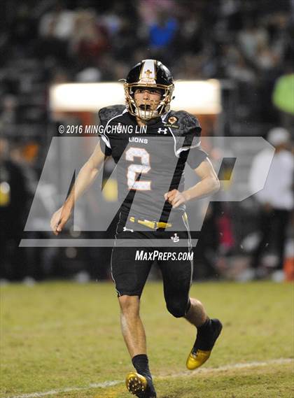 Thumbnail 1 in Servite vs. JSerra Catholic photogallery.