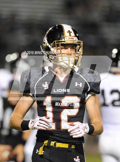 Thumbnail 1 in Servite vs. JSerra Catholic photogallery.