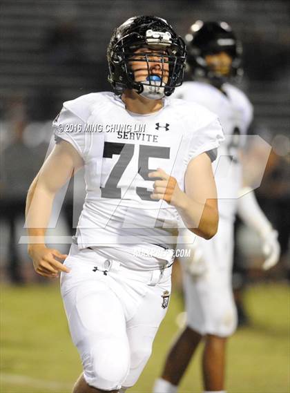 Thumbnail 1 in Servite vs. JSerra Catholic photogallery.
