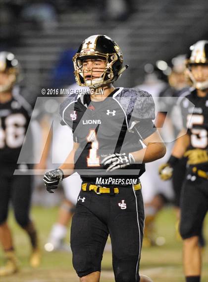 Thumbnail 3 in Servite vs. JSerra Catholic photogallery.