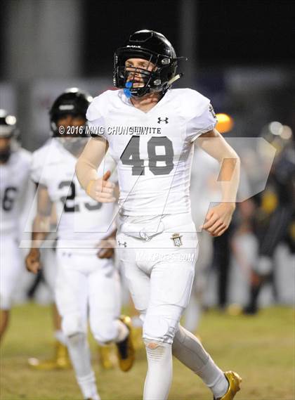 Thumbnail 2 in Servite vs. JSerra Catholic photogallery.
