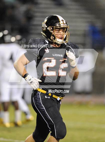 Thumbnail 3 in Servite vs. JSerra Catholic photogallery.