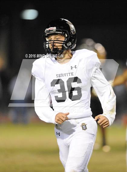 Thumbnail 3 in Servite vs. JSerra Catholic photogallery.