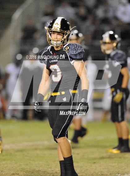 Thumbnail 2 in Servite vs. JSerra Catholic photogallery.