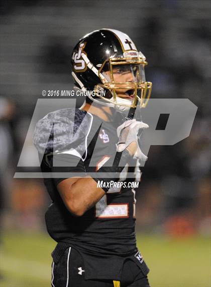 Thumbnail 1 in Servite vs. JSerra Catholic photogallery.