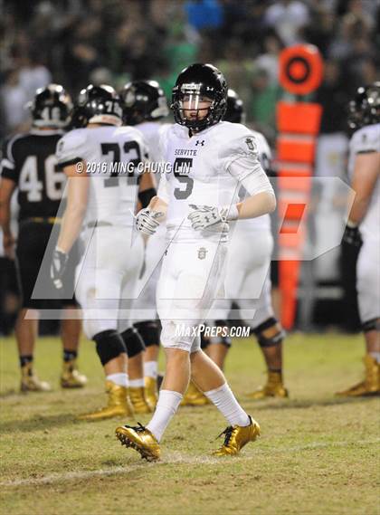 Thumbnail 1 in Servite vs. JSerra Catholic photogallery.