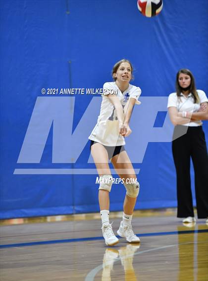 Thumbnail 3 in Dr. Phillips vs. Hoover (Nike Tournament of Champions) photogallery.
