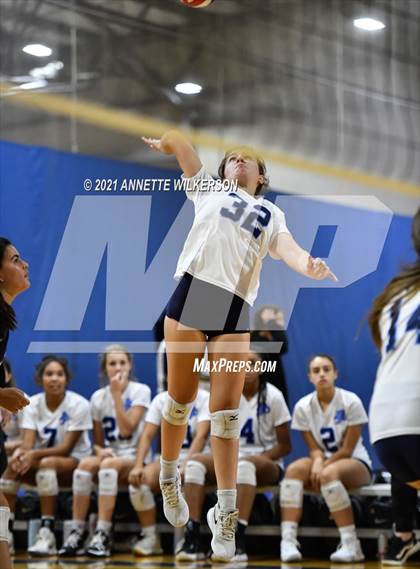 Thumbnail 1 in Dr. Phillips vs. Hoover (Nike Tournament of Champions) photogallery.